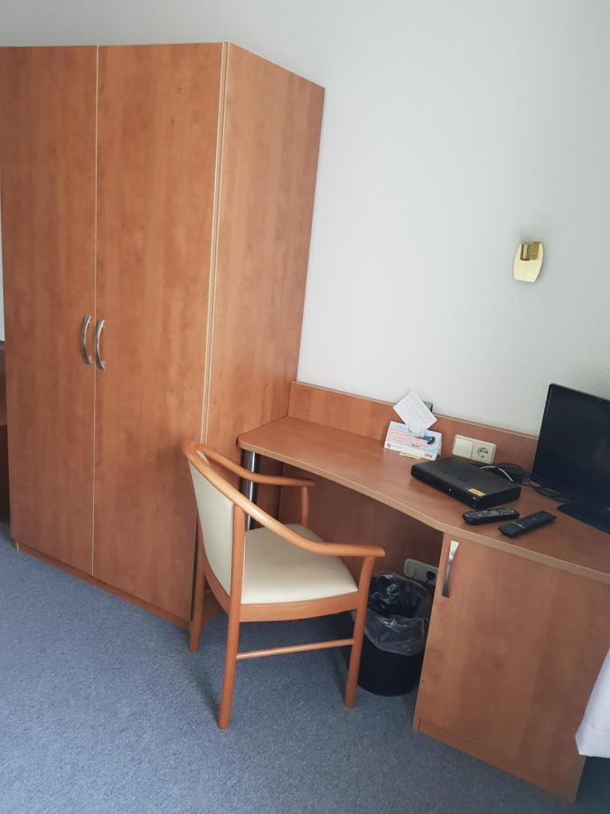 Hotel Zur Altstadt Calbe Εξωτερικό φωτογραφία