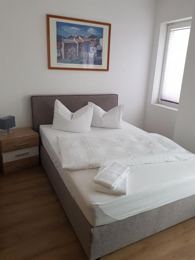 Hotel Zur Altstadt Calbe Εξωτερικό φωτογραφία