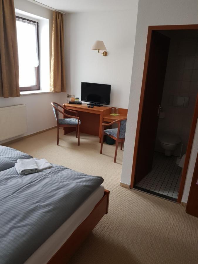 Hotel Zur Altstadt Calbe Εξωτερικό φωτογραφία