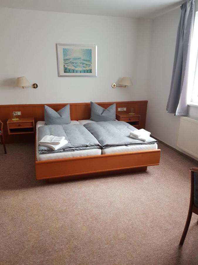 Hotel Zur Altstadt Calbe Εξωτερικό φωτογραφία